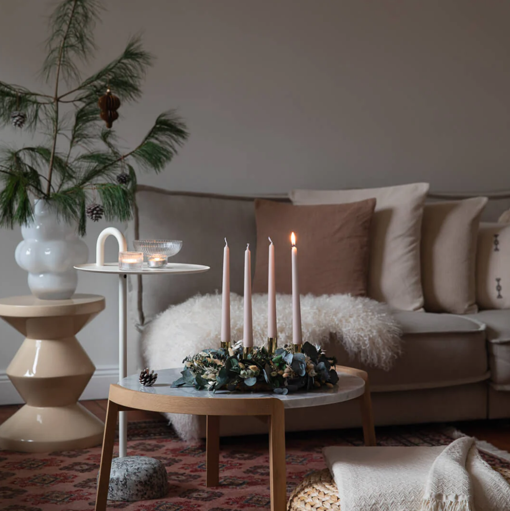 Adventskrรคnze aus Trockenblumen: Eine zauberhafte Dekoration fรผr die Adventszeit