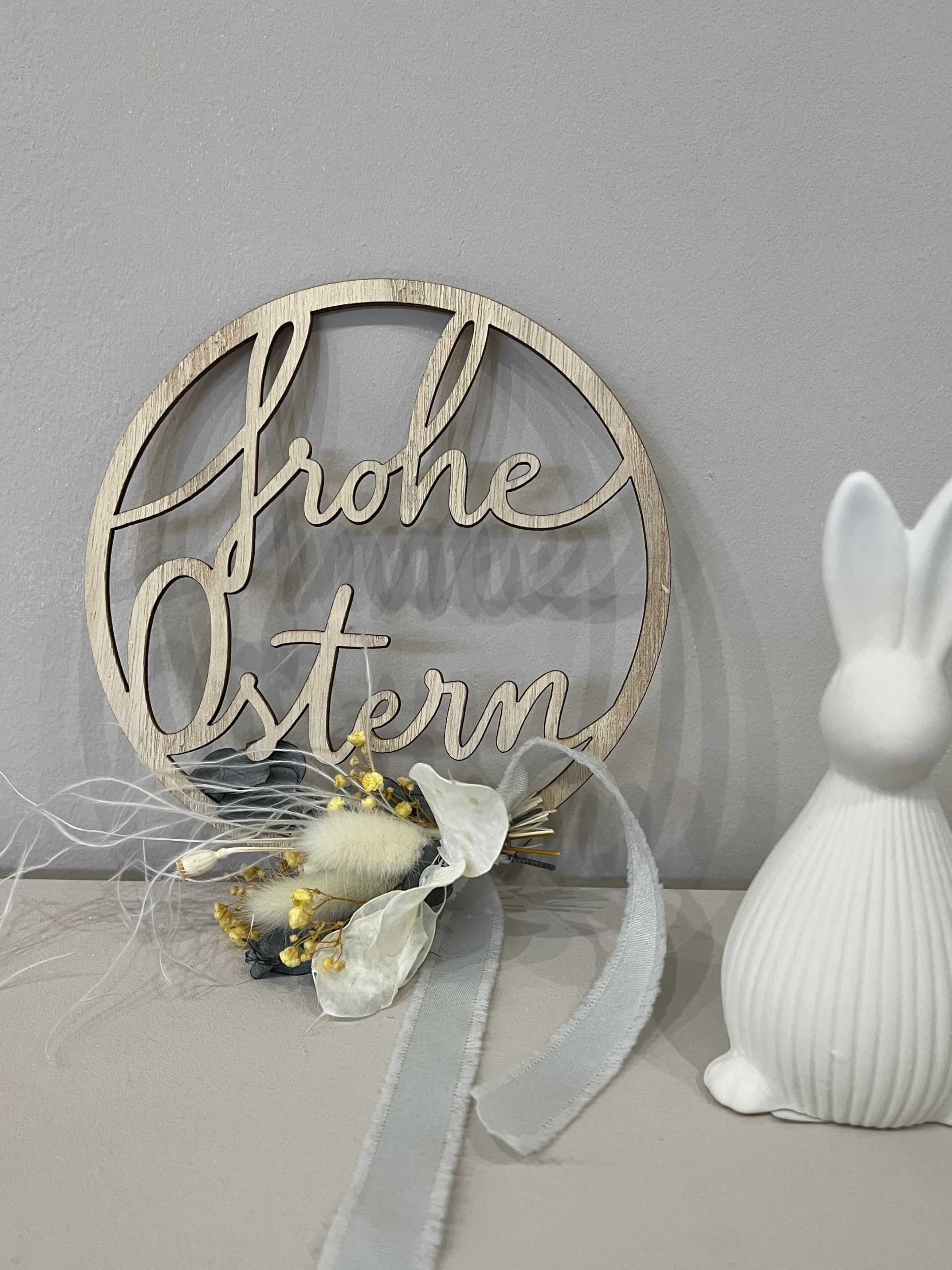 Eulenschnitt Holzkranz "Frohe Ostern" - Outlet - Lykke&You GmbH