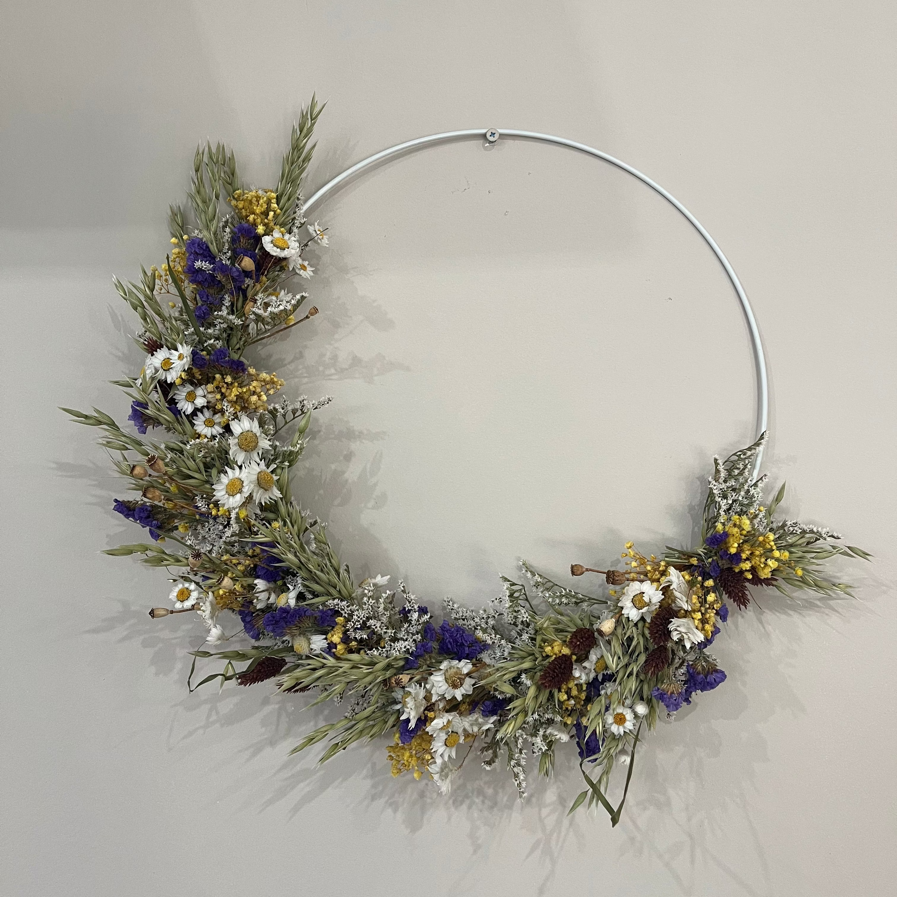 Wild Naturalness: Dried Flower Wreath of Nature
