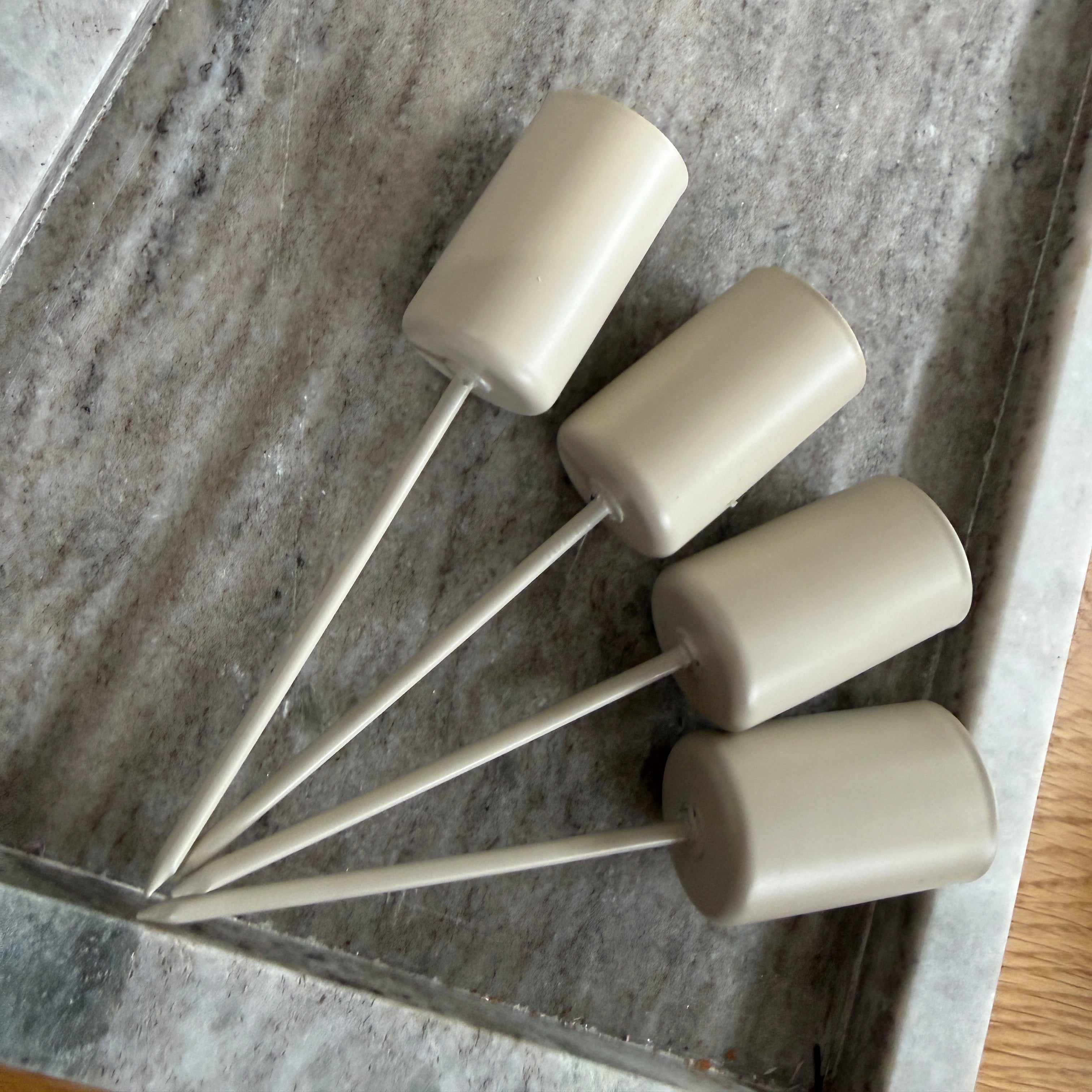 Kerzenhalter Adventskranz mit Dorn für Stabkerzen 2,2 cm - cremebeige