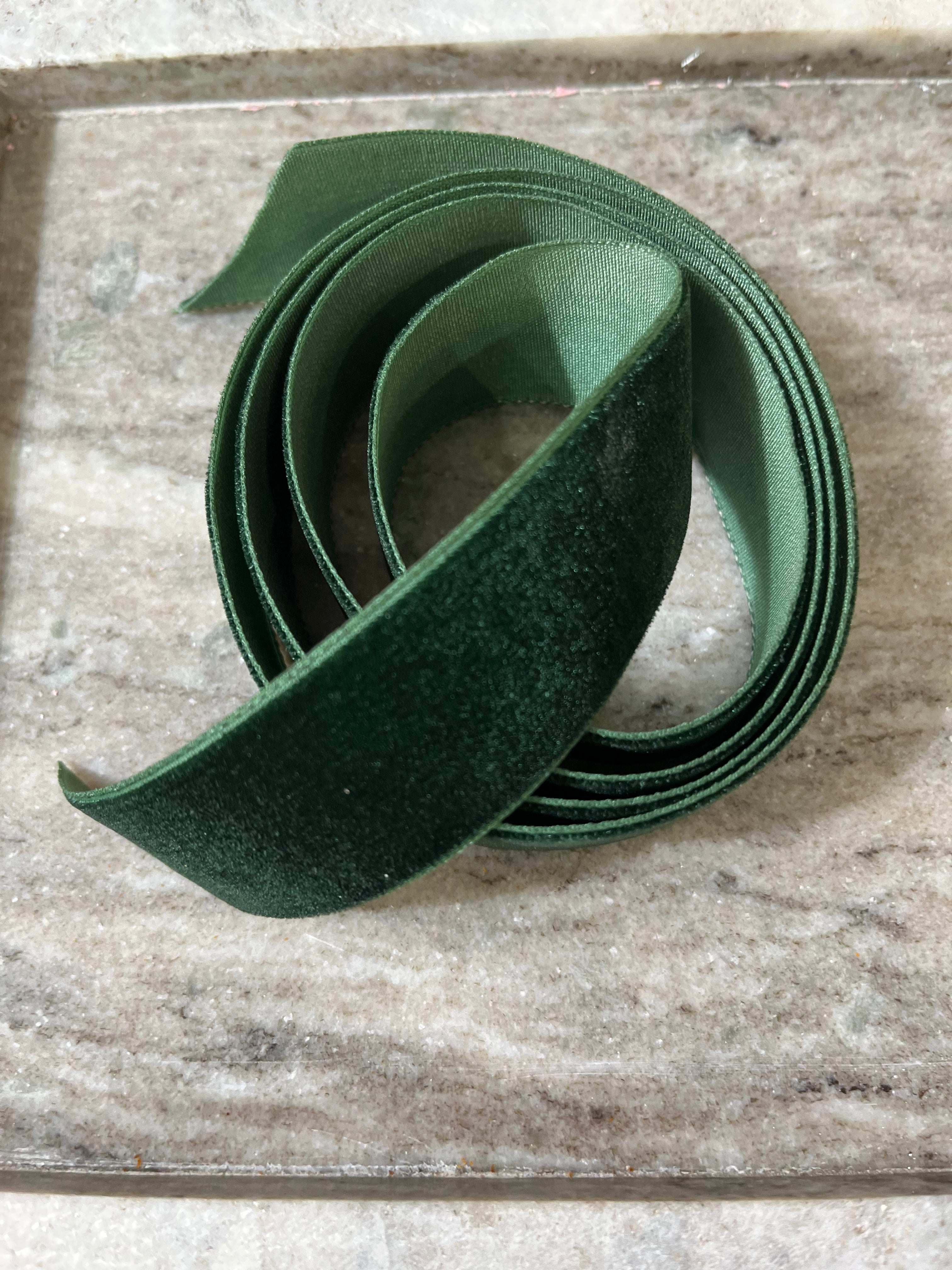 Samtband dunkelgrün 2,5 cm x 4m