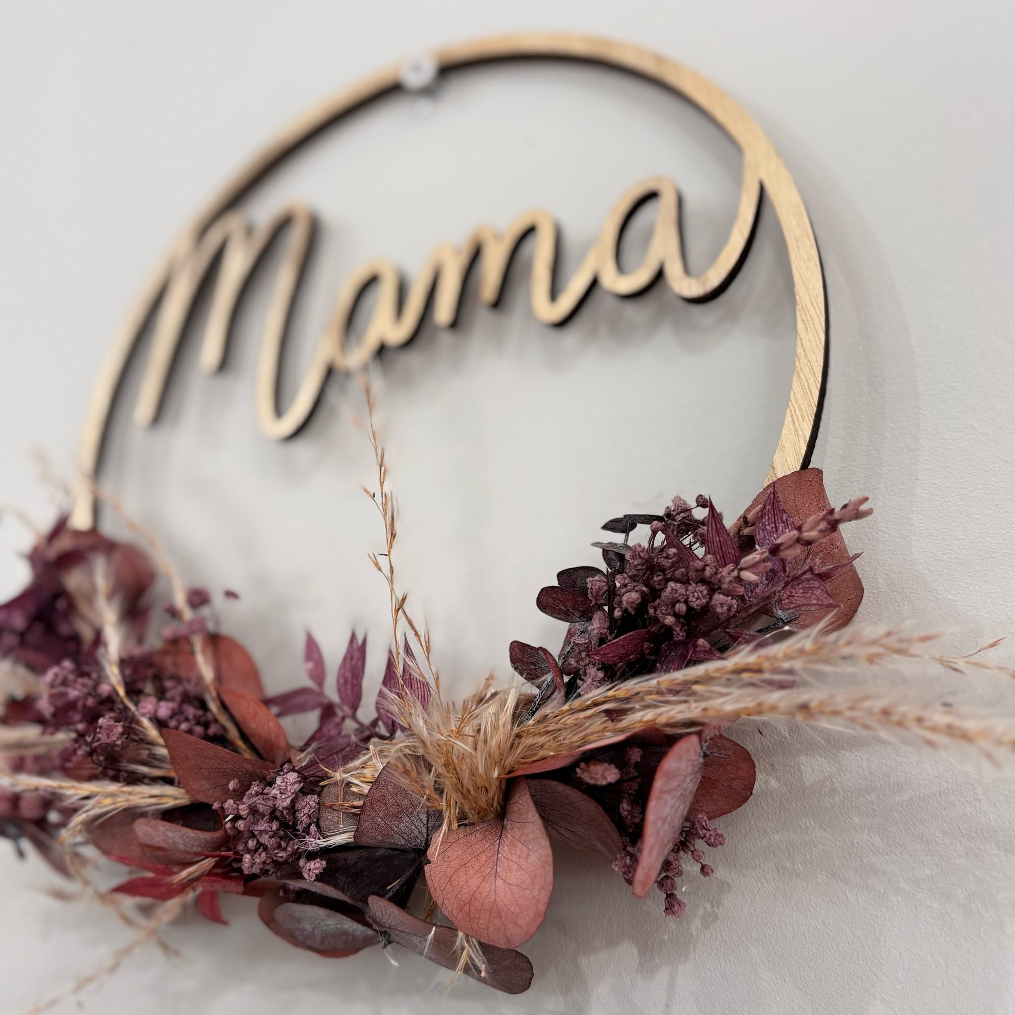 Eulenschnitt Holzkranz "Mama" - das Geschenk zum Muttertag Outlet