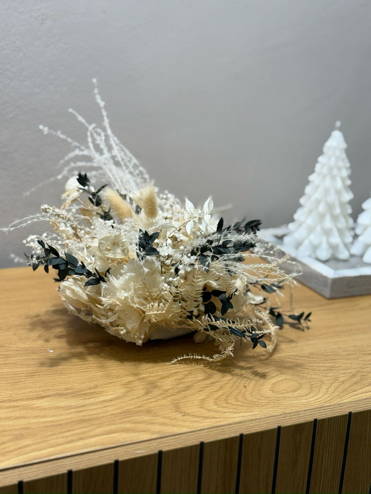 Gesteck mit Eukalyptus und Lunaria - Outlet