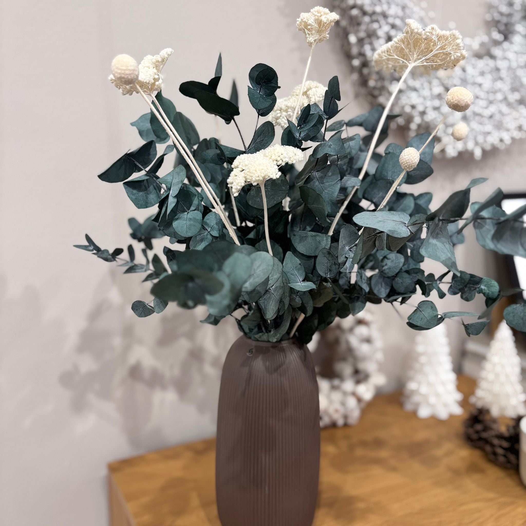 Pop of Color: Eukalyptus weiß