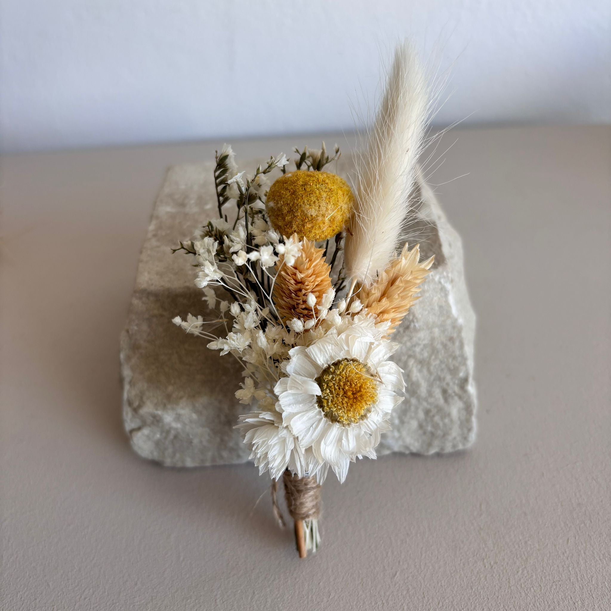 Anstecker Bräutigam I Trauzeuge I Trockenblumen gelb weiß - OUTLET