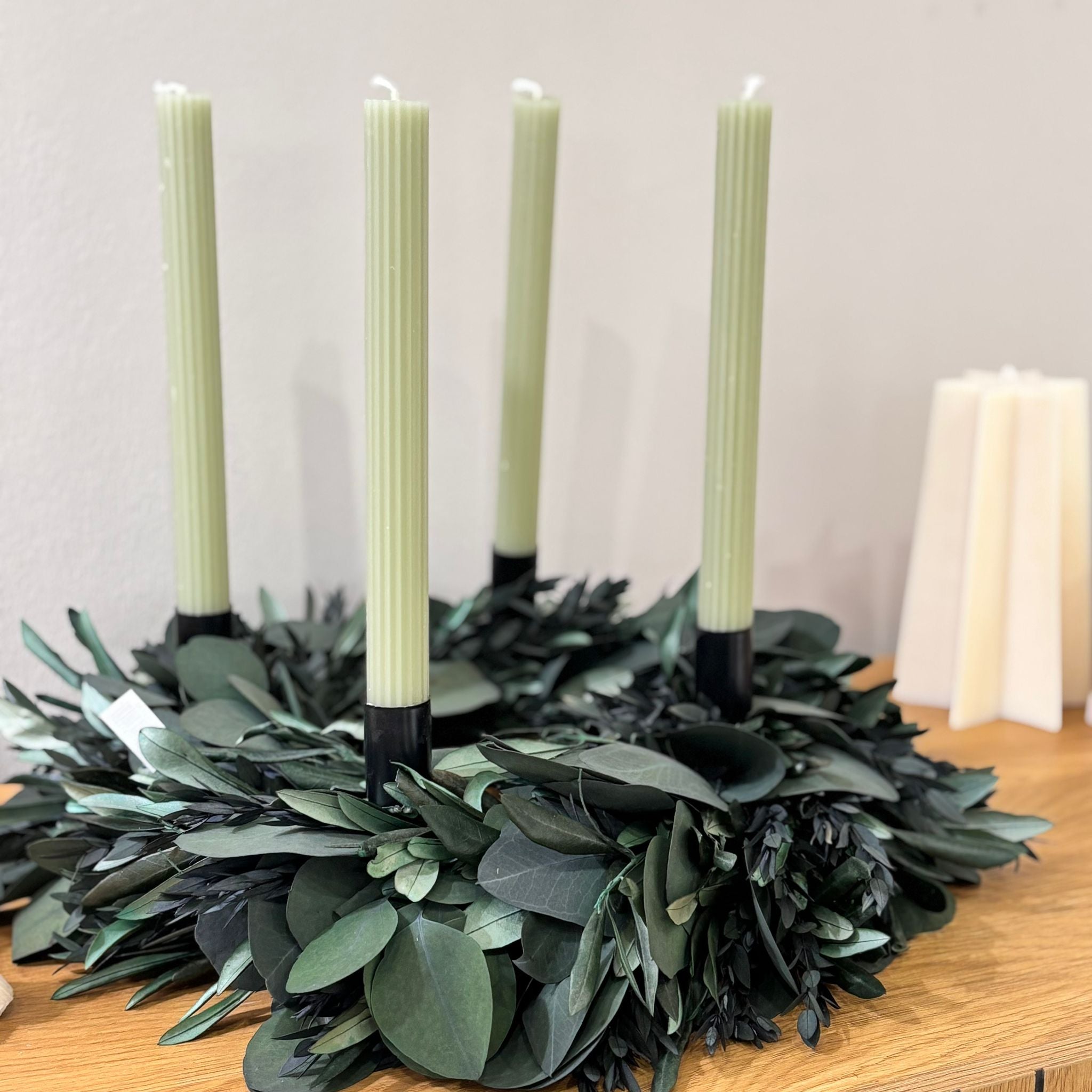 Stabkerzen mit schmalen Rillen im 4er Set - Lykke&You GmbH