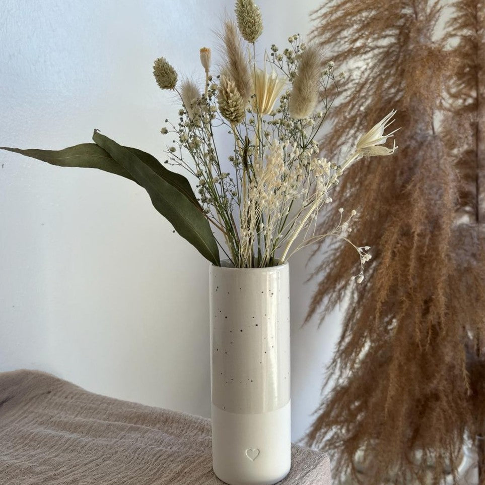 Eulenschnitt Steingut-Vase mit Herz - weiß - Lykke&You GmbH