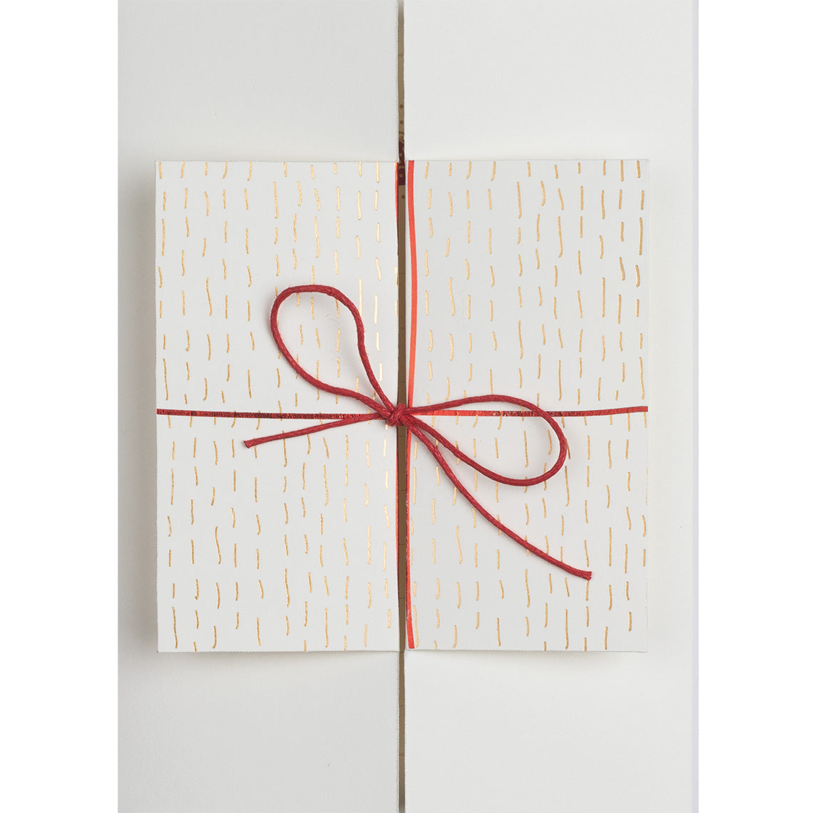 Weihnachtskarte - Geschenk mit gold - Lykke&You GmbH