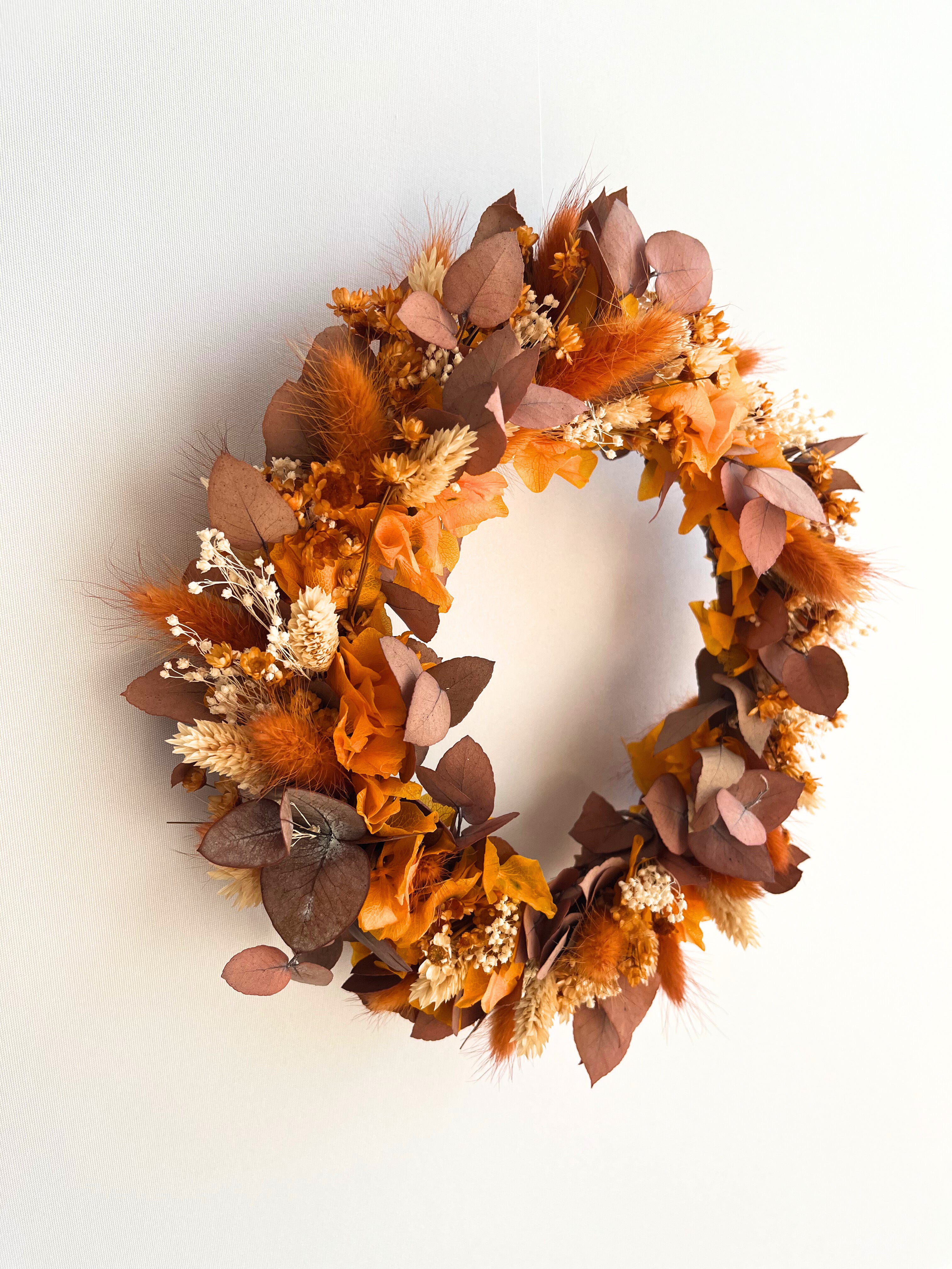 Trockenblumenkranz in herbstlich orange - Lykke&You GmbH