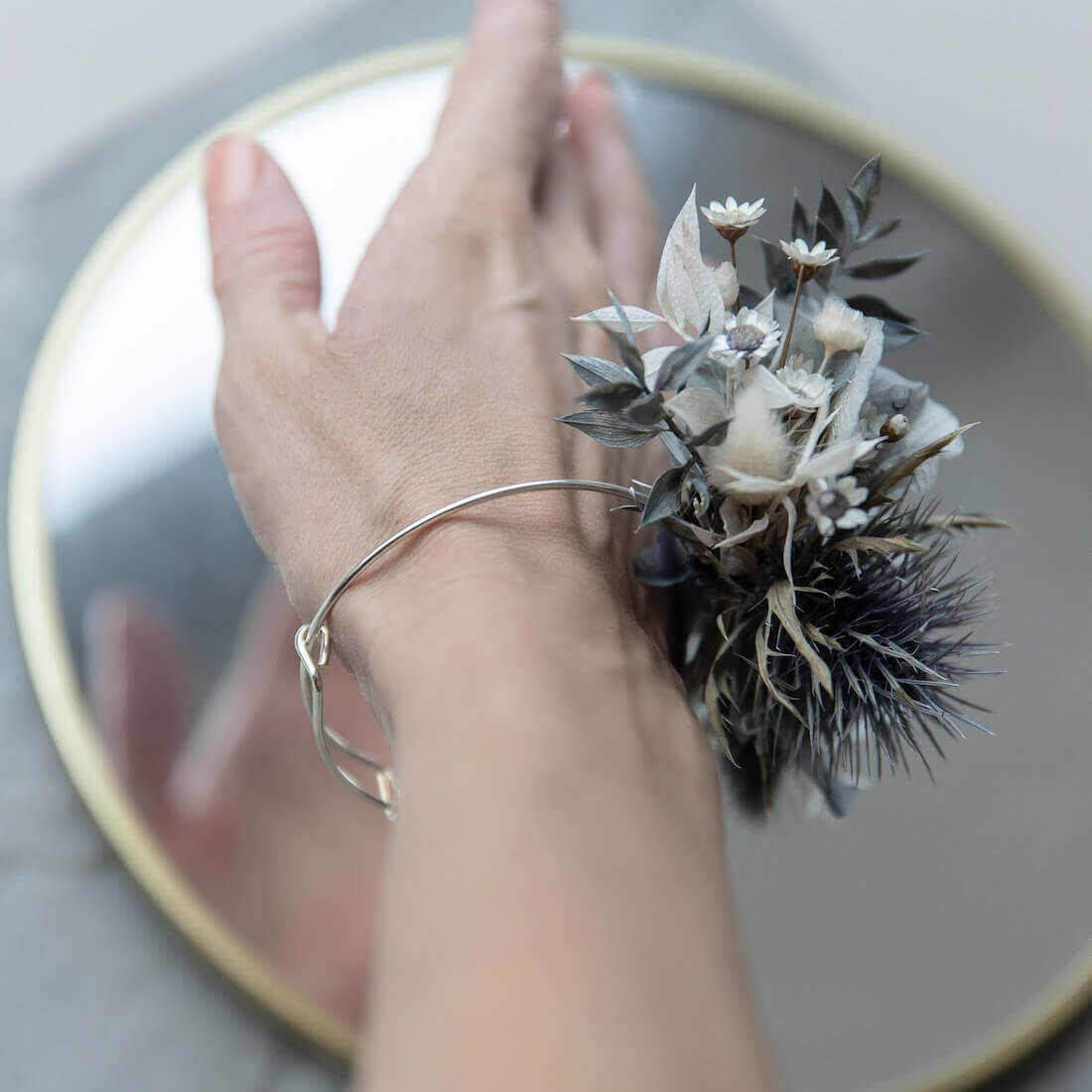 Armband Trockenblumen blau Distel metallic - Lykke&You GmbH