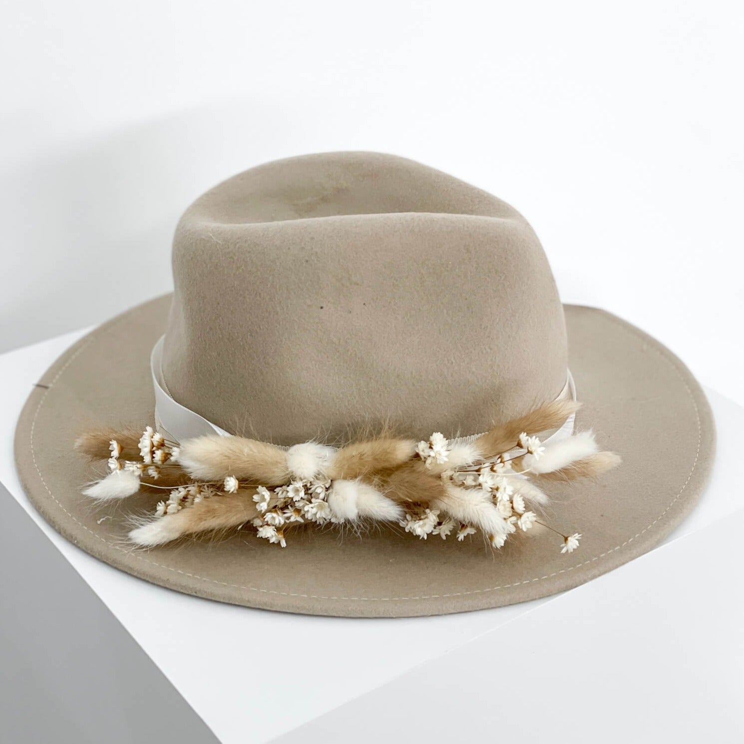 Hutband Trockenblumen beige - Lykke&You GmbH