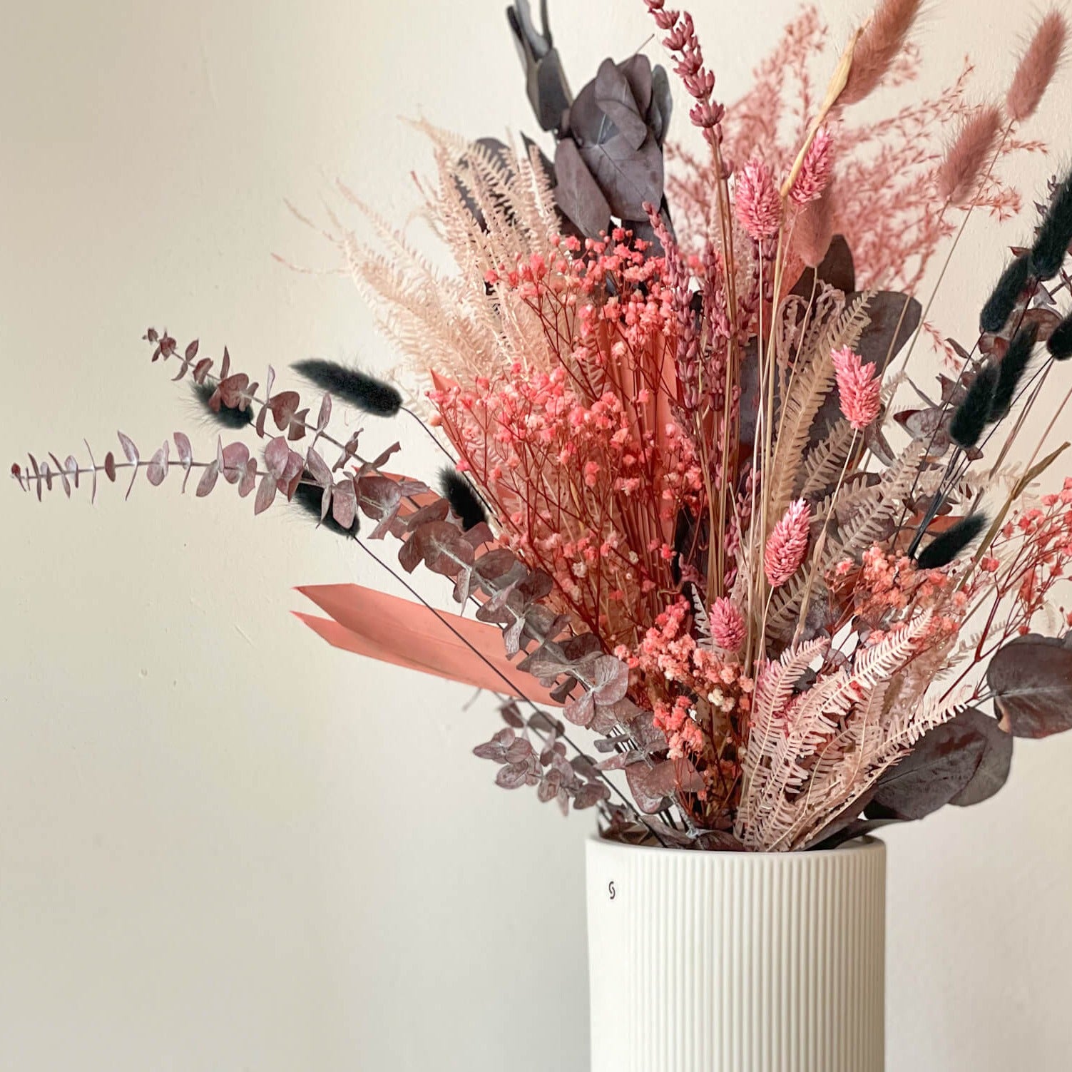 Touch of Pink: Zeitlose Eleganz in Rosatönen - Trockenblumenstrauß fürs ganze Jahr - Lykke&You GmbH