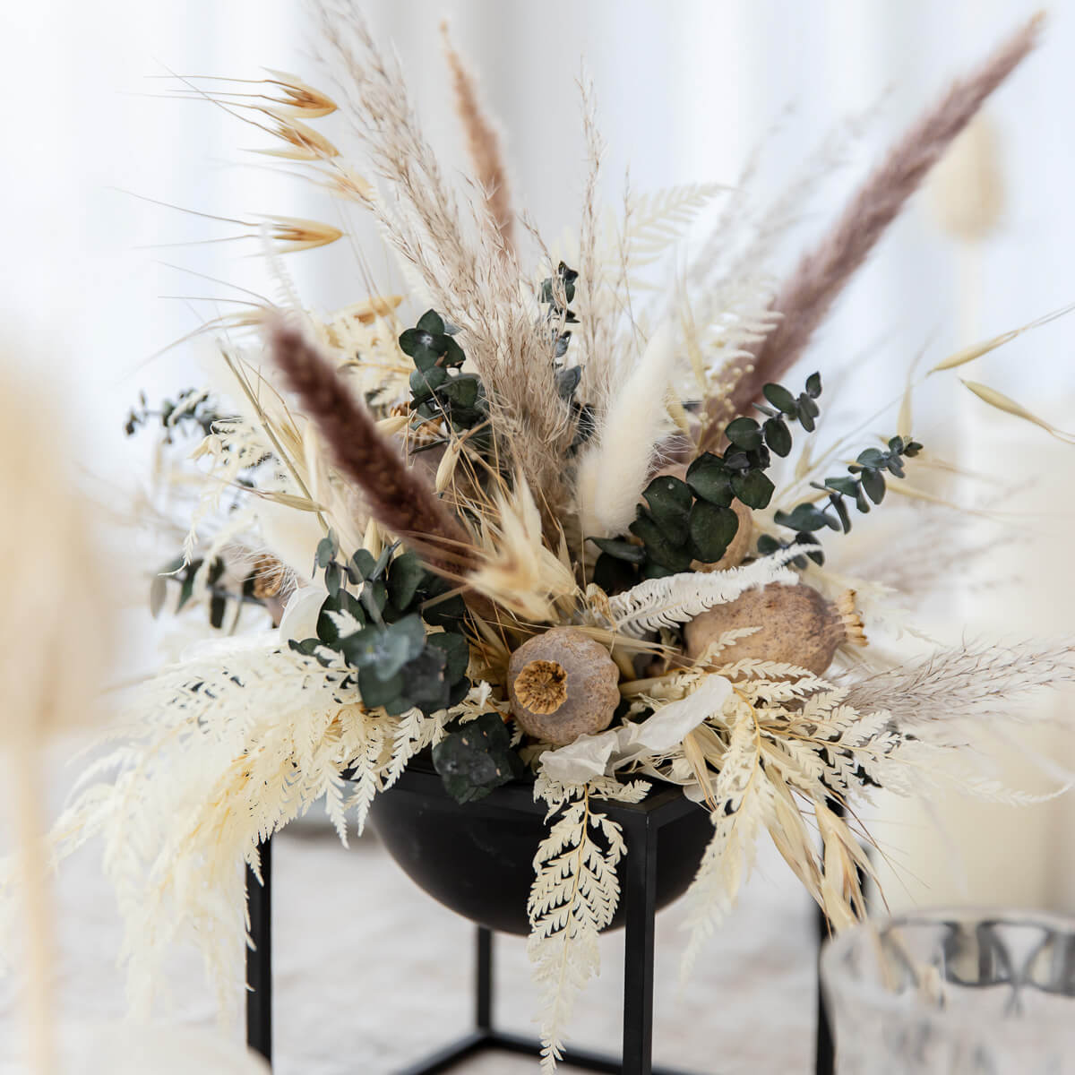 Boho-Chic: Trockenblumengesteck mit Pampasgras und Eukalyptus - Lykke&You GmbH