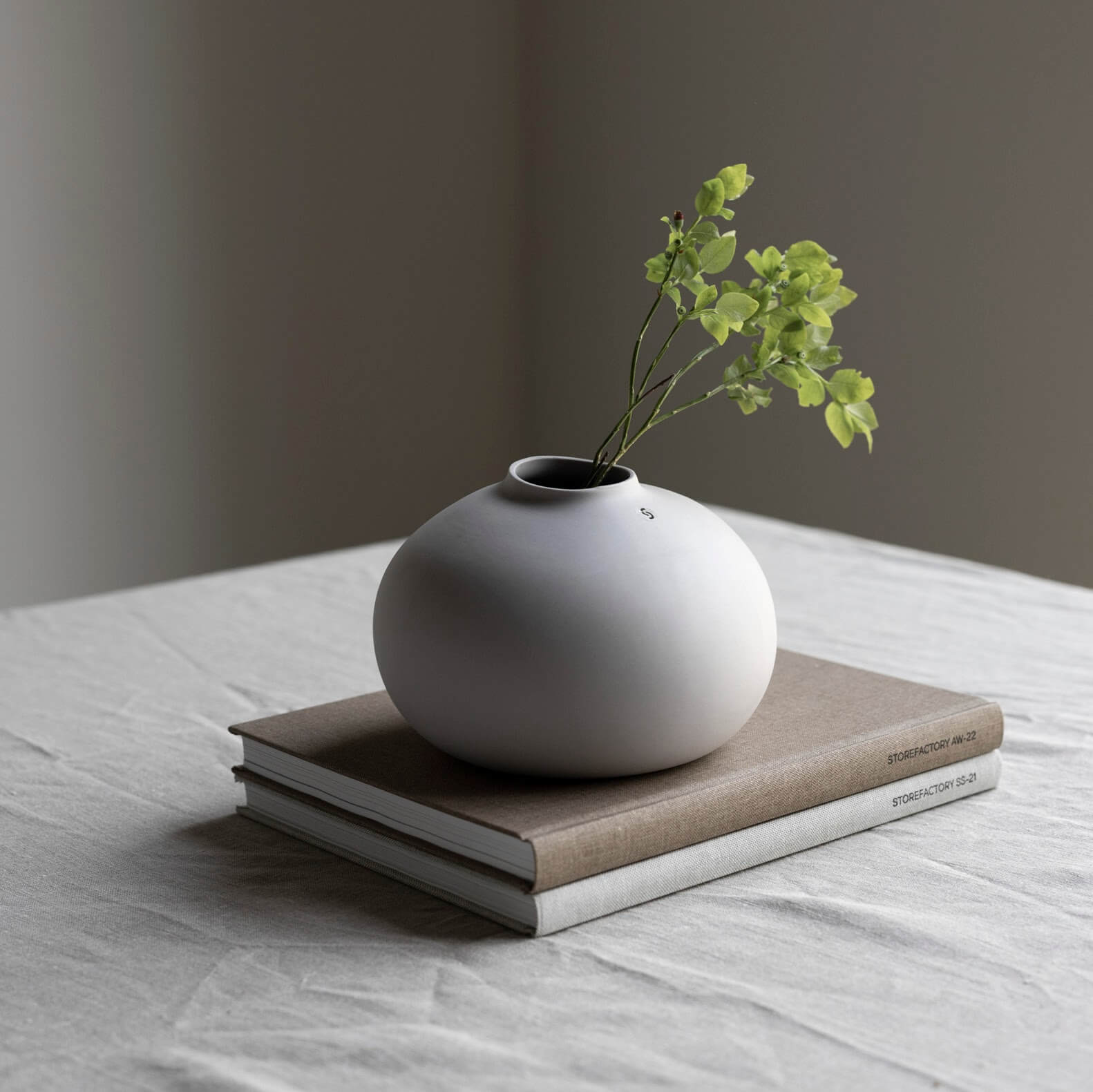 Beautiful and functional: The bulbous vase for your home