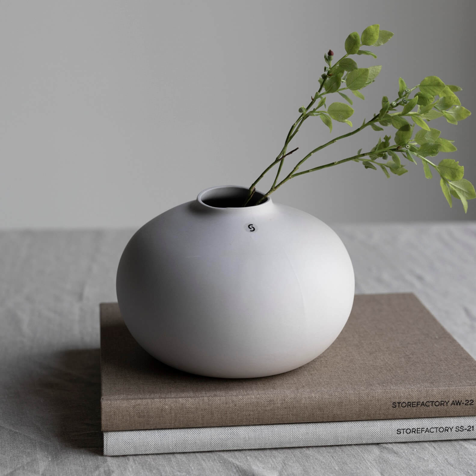 Beautiful and functional: The bulbous vase for your home