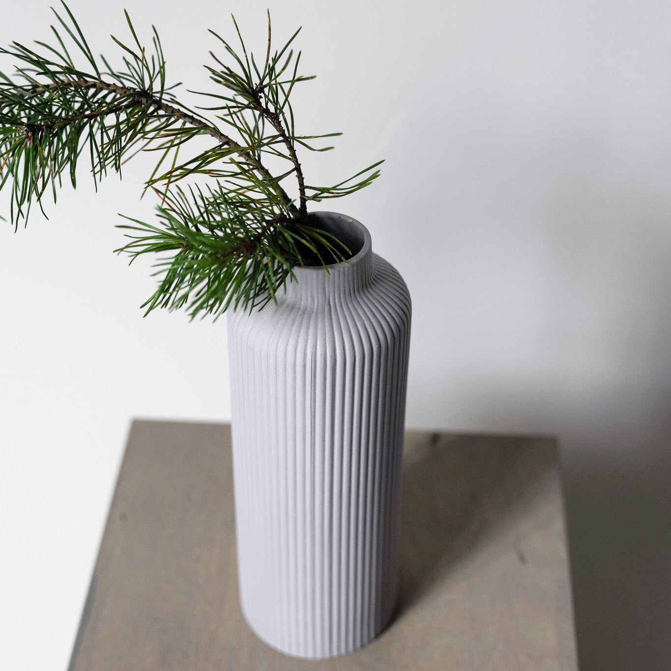 Vase Adala - slim, beautiful vase, for a successful appearance