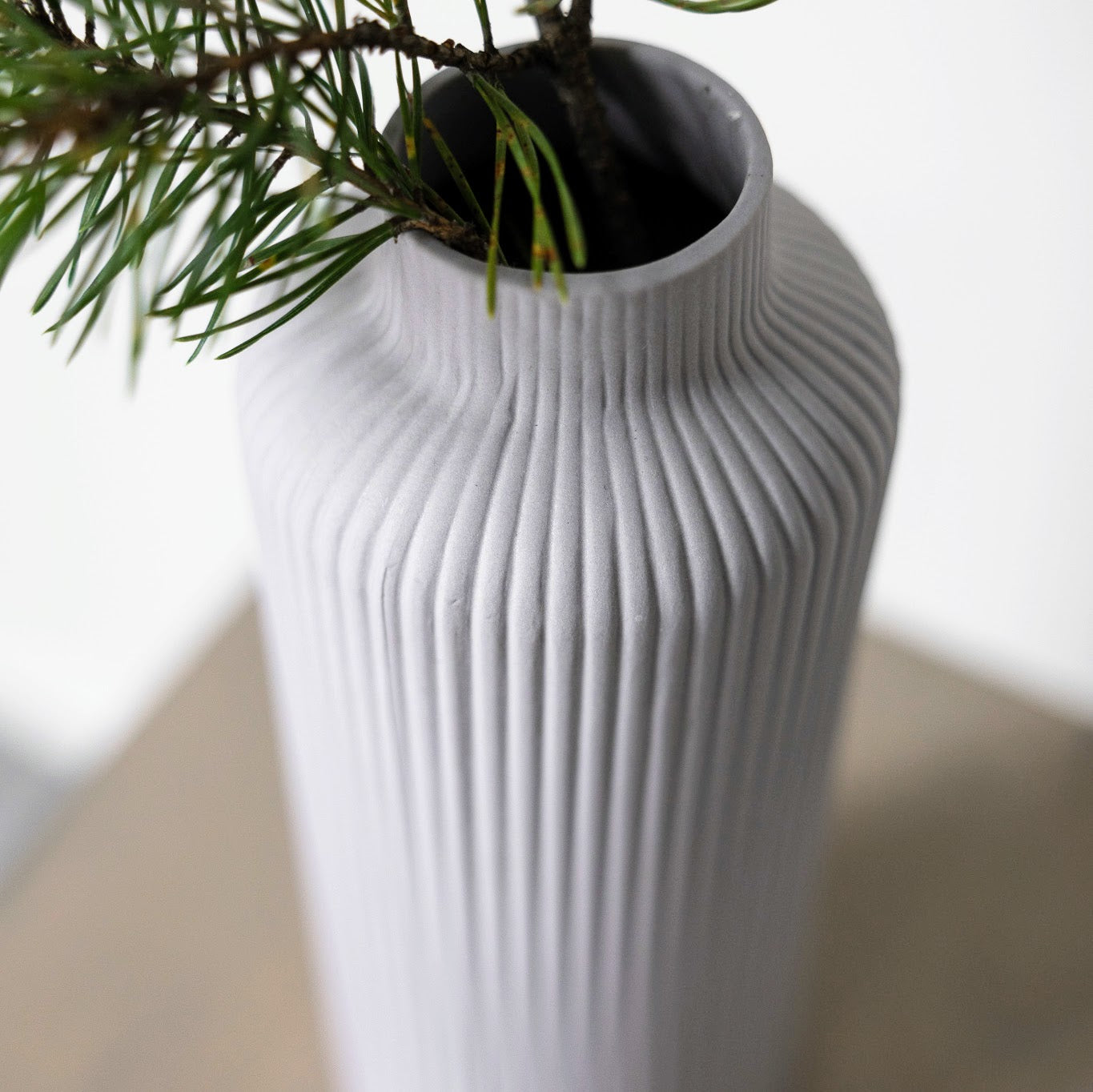 Vase Adala - slim, beautiful vase, for a successful appearance