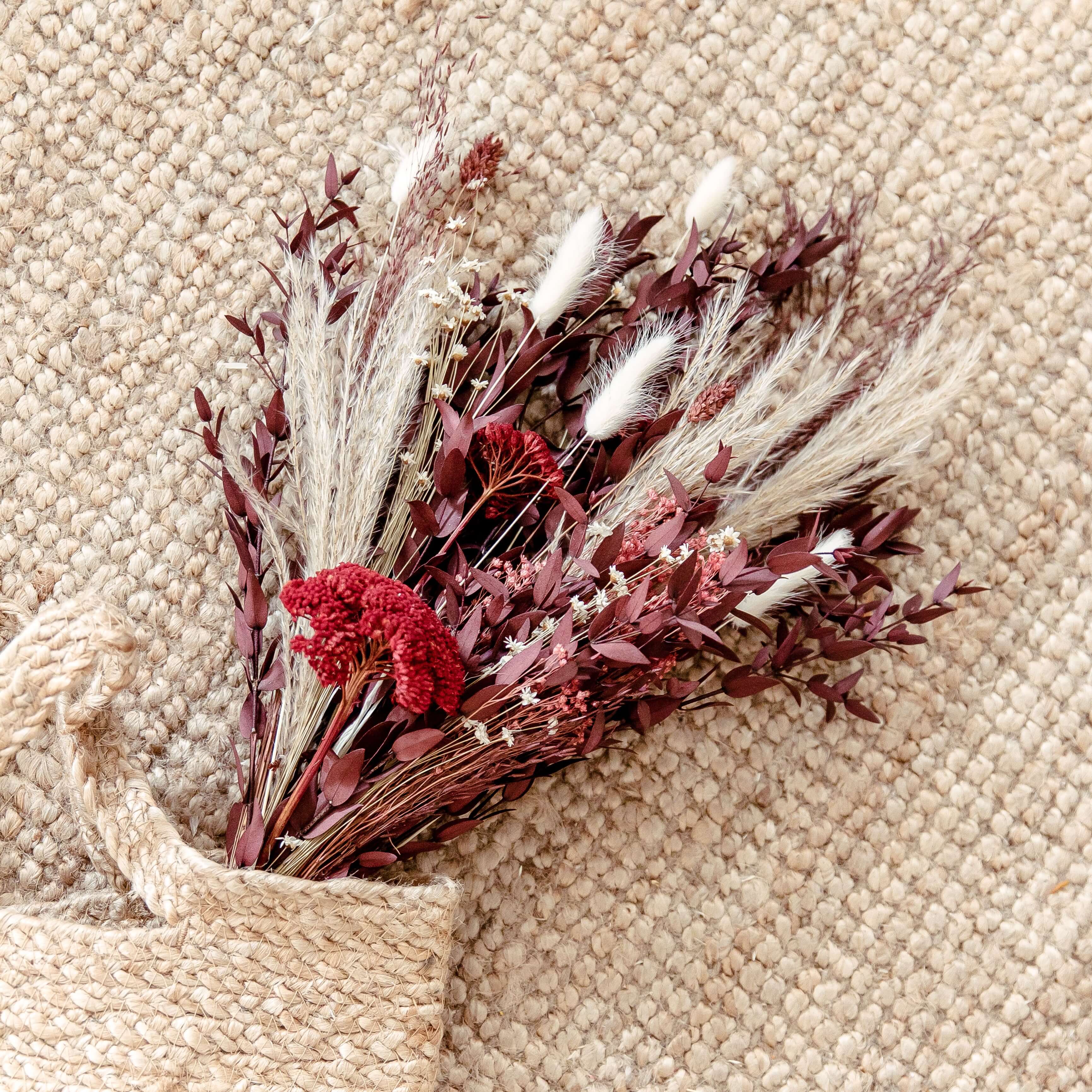 autumnal dried flower bouquet Bordeaux-White