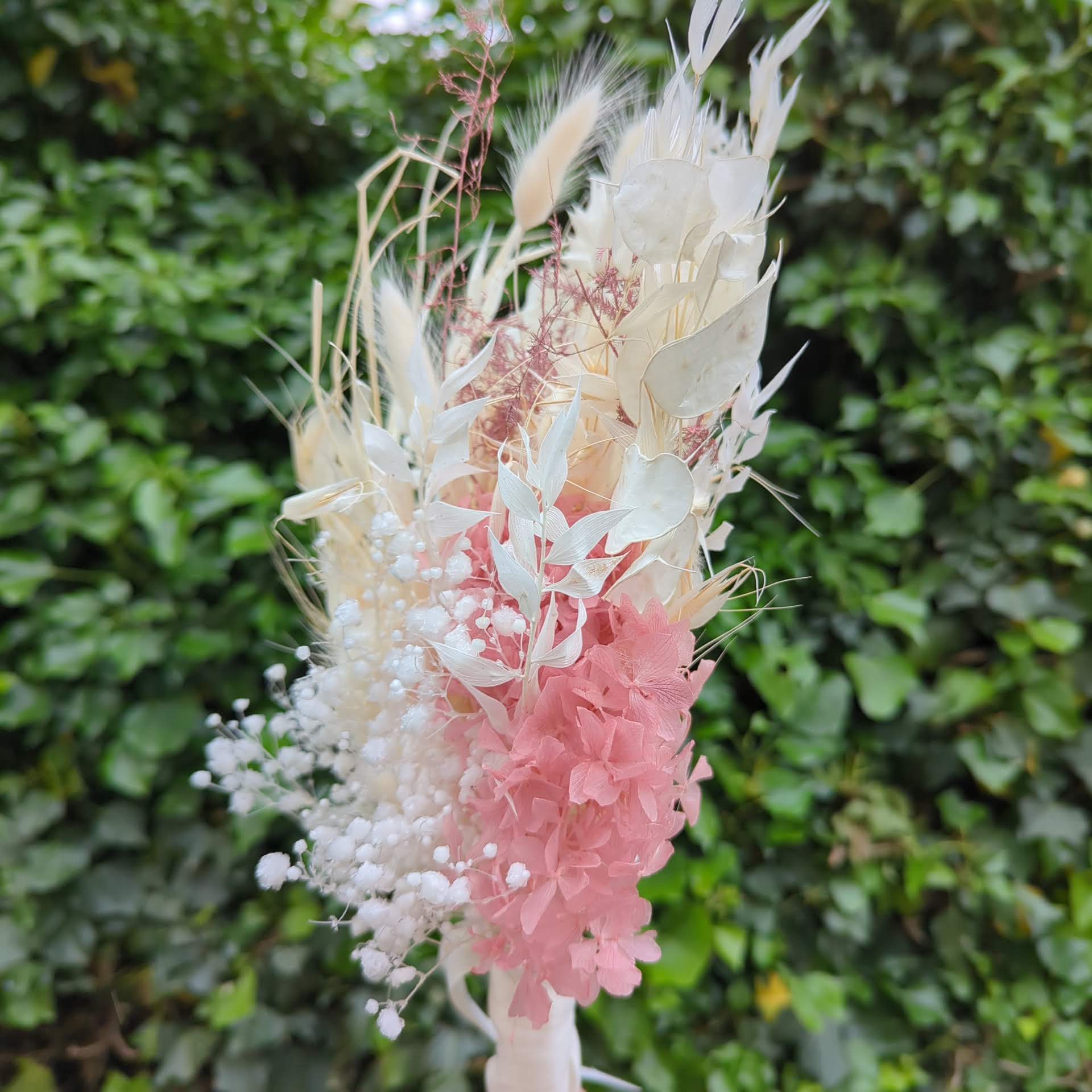 Märchenhaft: Brautstrauß aus Trockenblumen in Rosa und Weiß Outlet