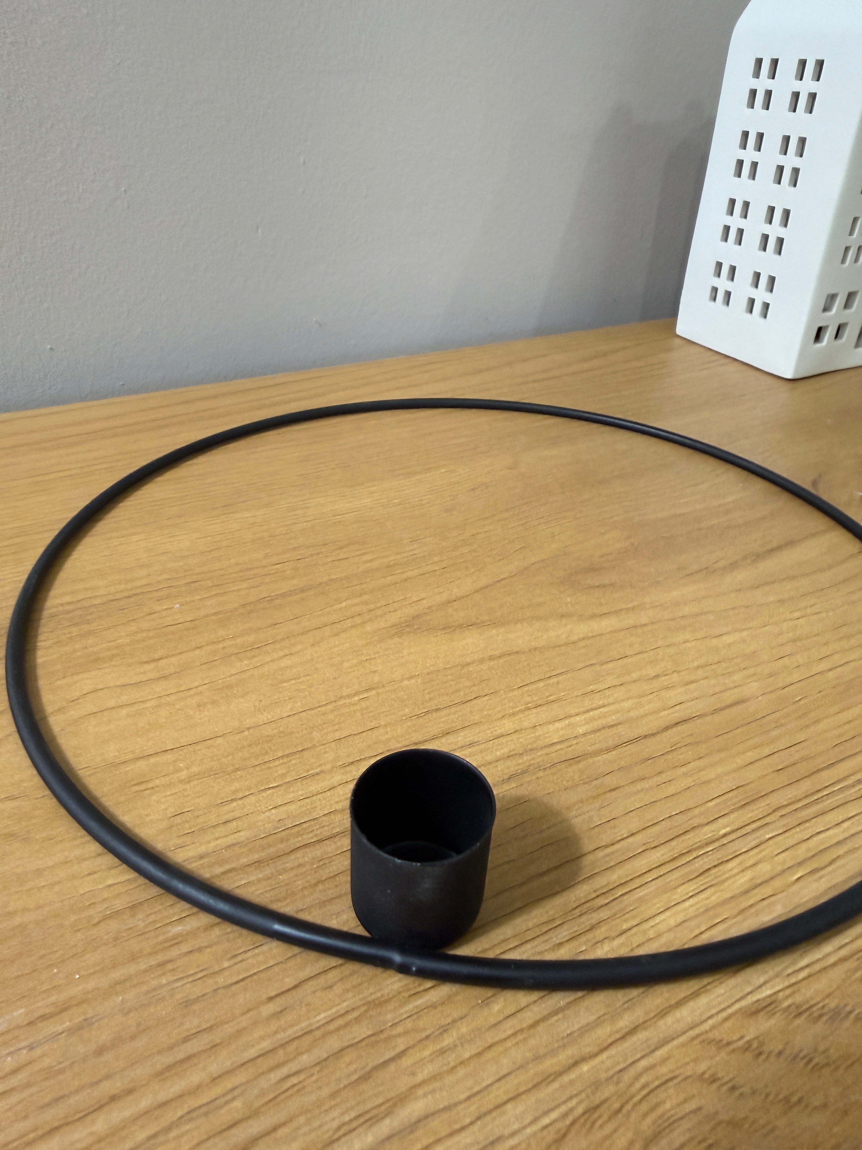 Kerzenhalter aus Metall - schwarz