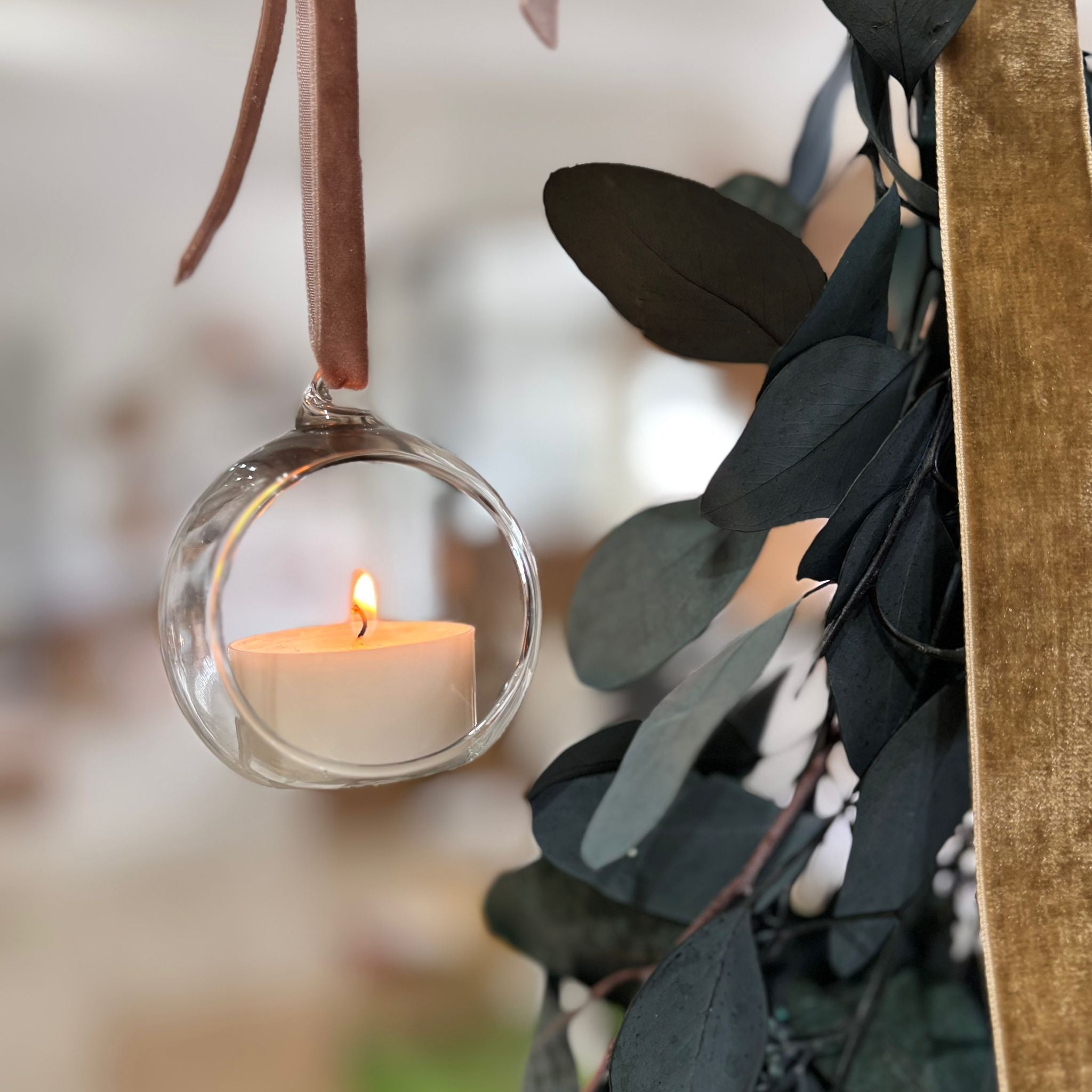 4er Set Weihnachtskugeln aus Glas - geöffnet