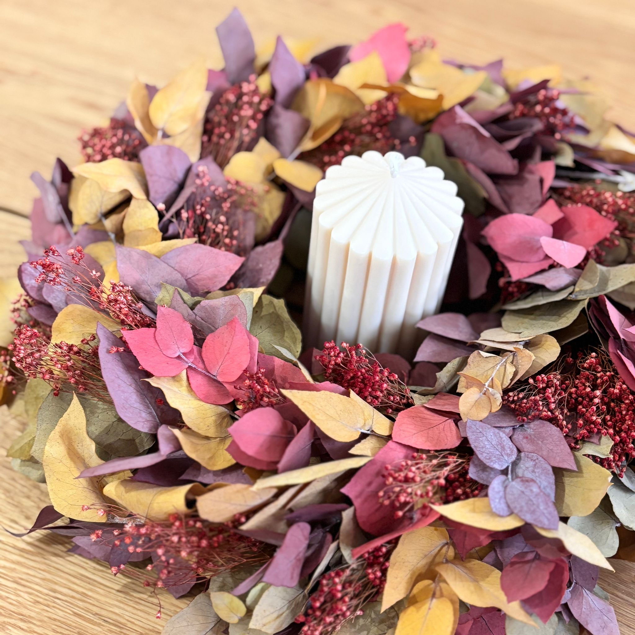 Advent wreath dried flowers “eucalyptus red”