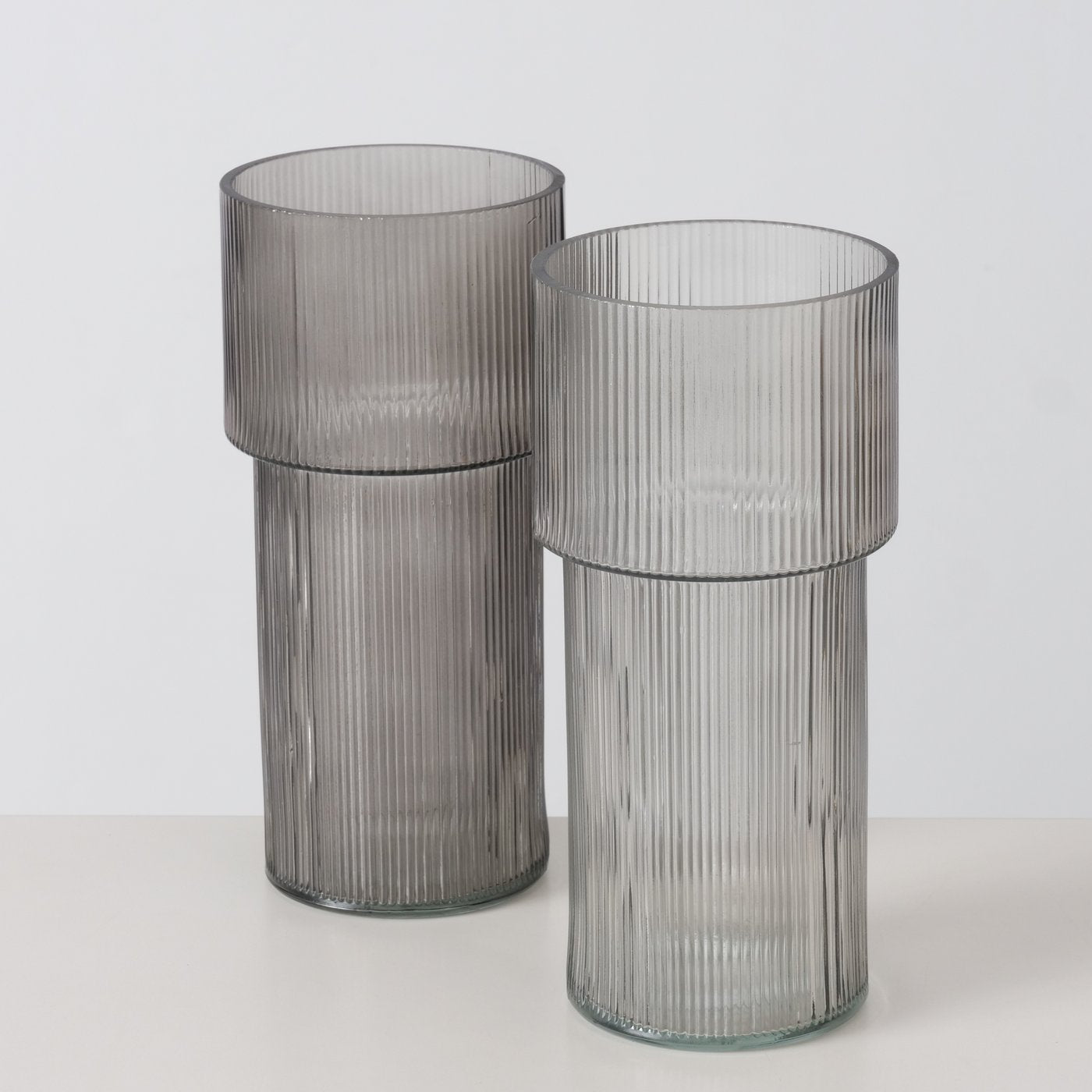 Elegante Glasvase in Grau und Dunkelgrau – Stilvolle Akzente für Dein Zuhause - Lykke&You GmbH
