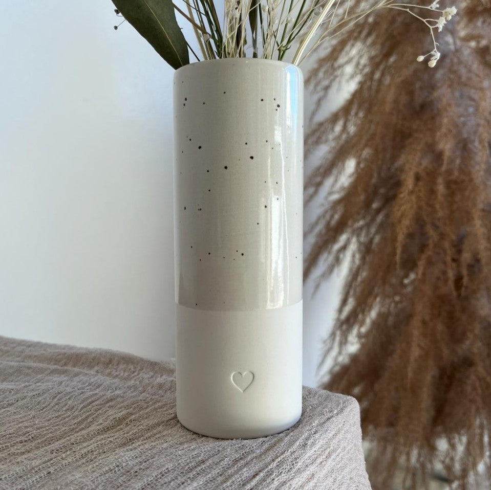 Eulenschnitt Steingut-Vase mit Herz - weiß - Lykke&You GmbH