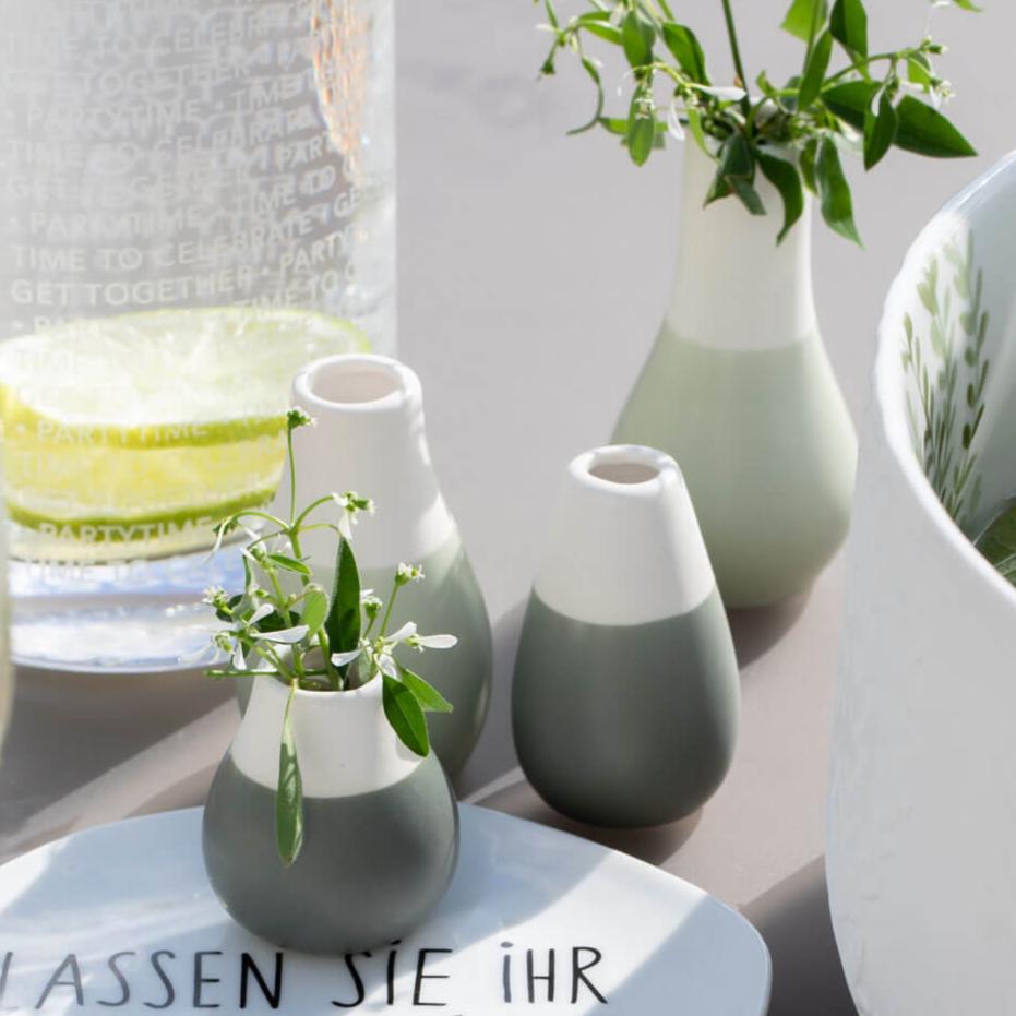 RÄDER Tiny four: Set aus 4 Pastellvasen | grün