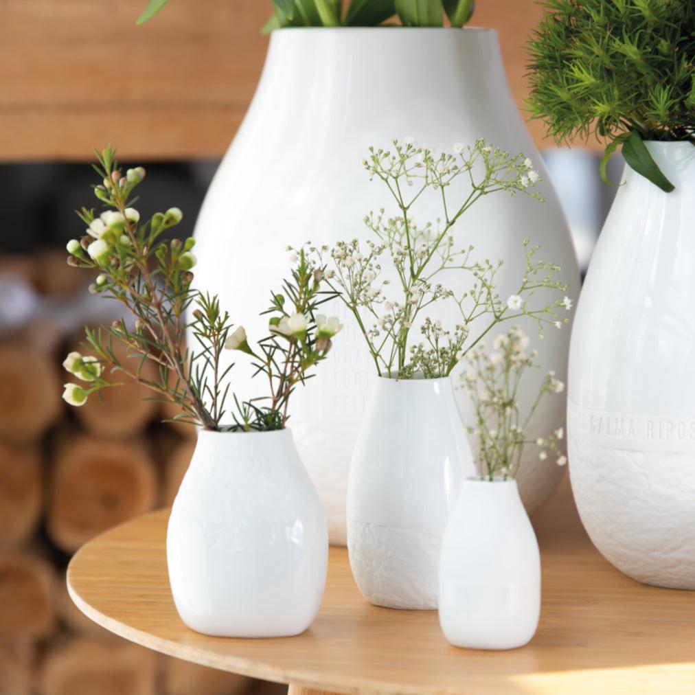 RÄDER Freiform-Vasen 3er Set aus Weißem Porzellan – 3 formschöne Vasen - Lykke&You GmbH