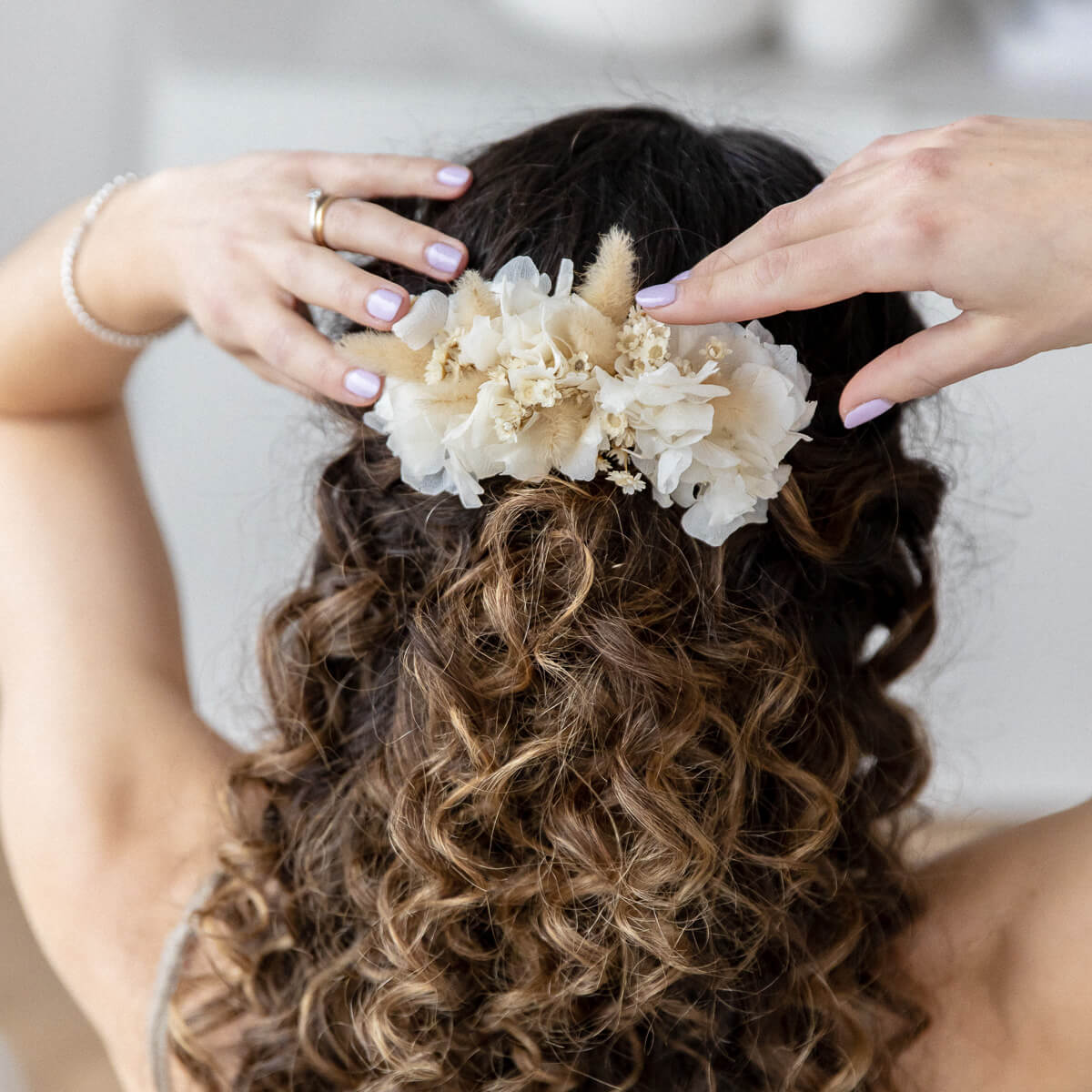 Hair comb dried flowers beige hydrangea