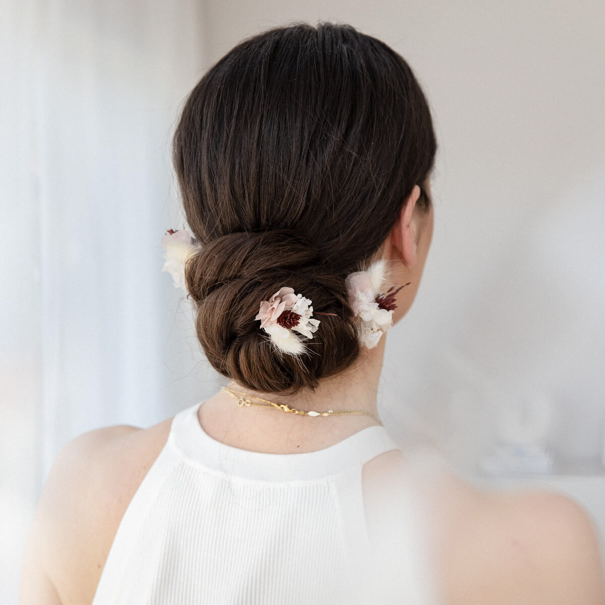 Hairpin dried flowers white pink