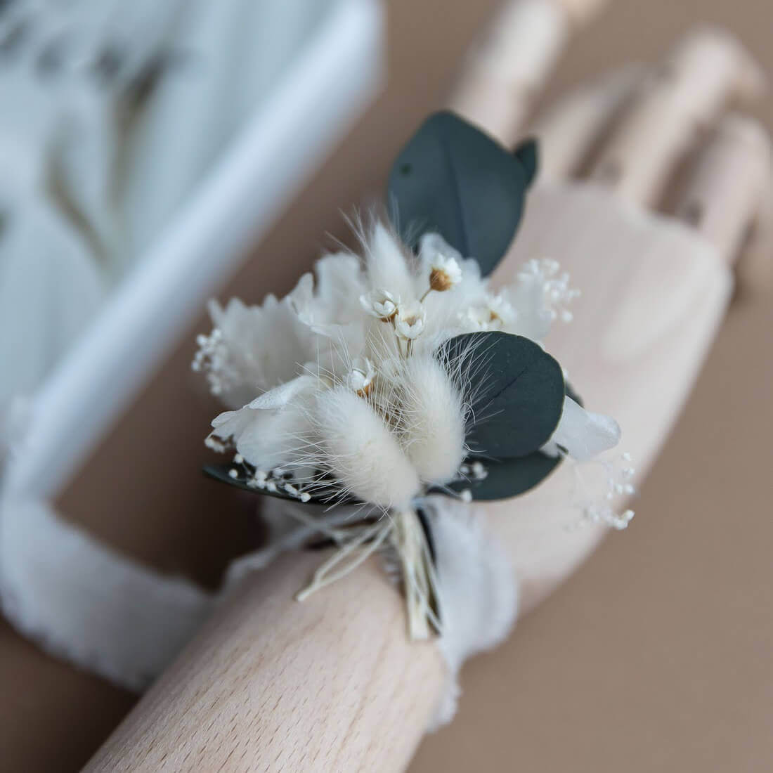 Armband Trockenblumen Eukalyptus grün weiß - Lykke&You GmbH