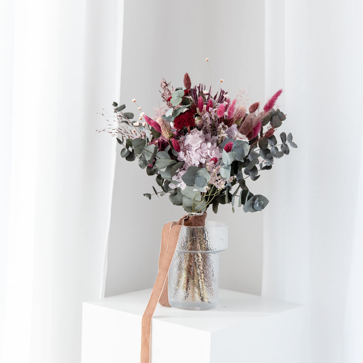 Berry Love: Brautstrauß Trockenblumen in beerigen Tönen - Lykke&You GmbH