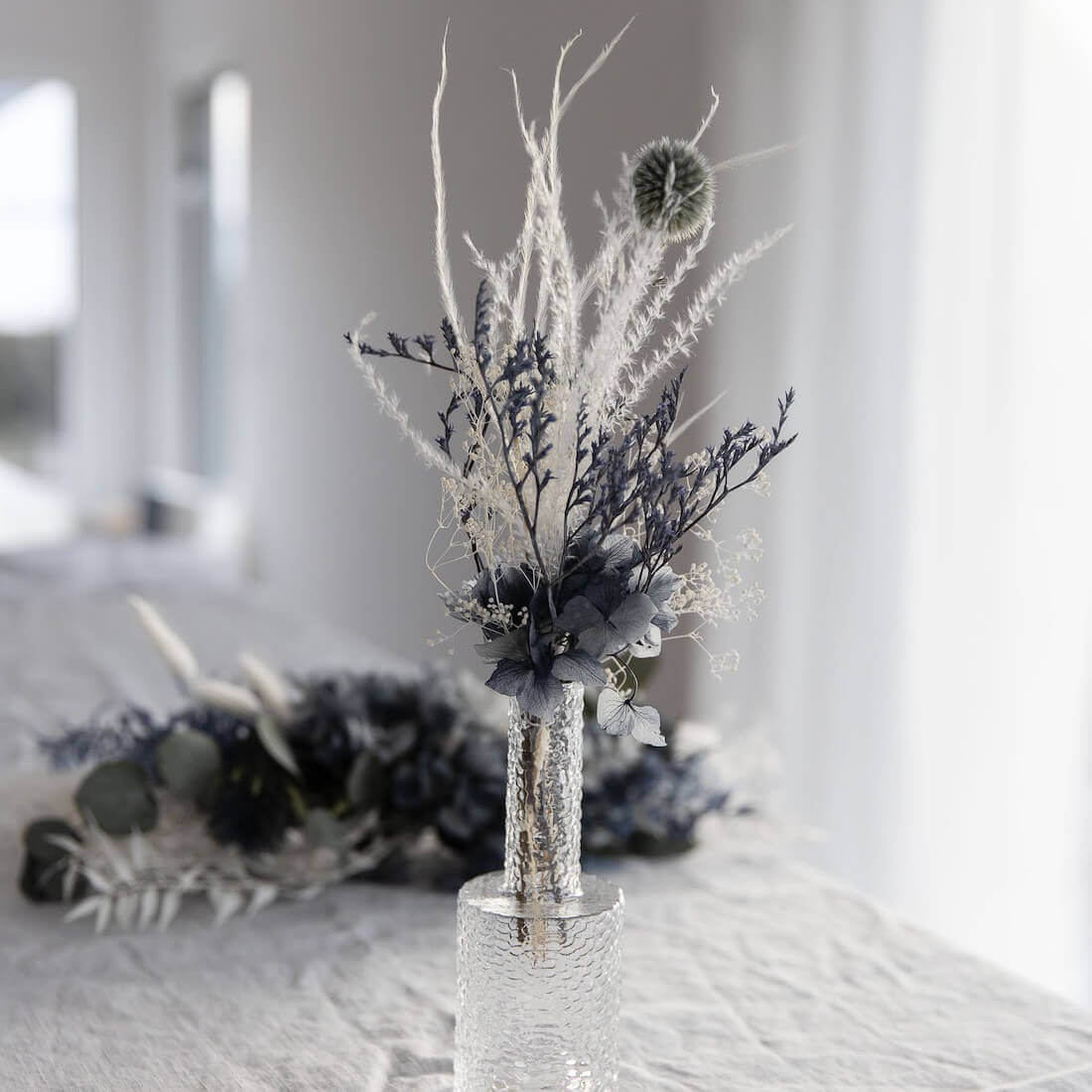 Trockenblumenstrauß Mini Tischdeko Eukalyptus blau Outlet - Lykke&You GmbH