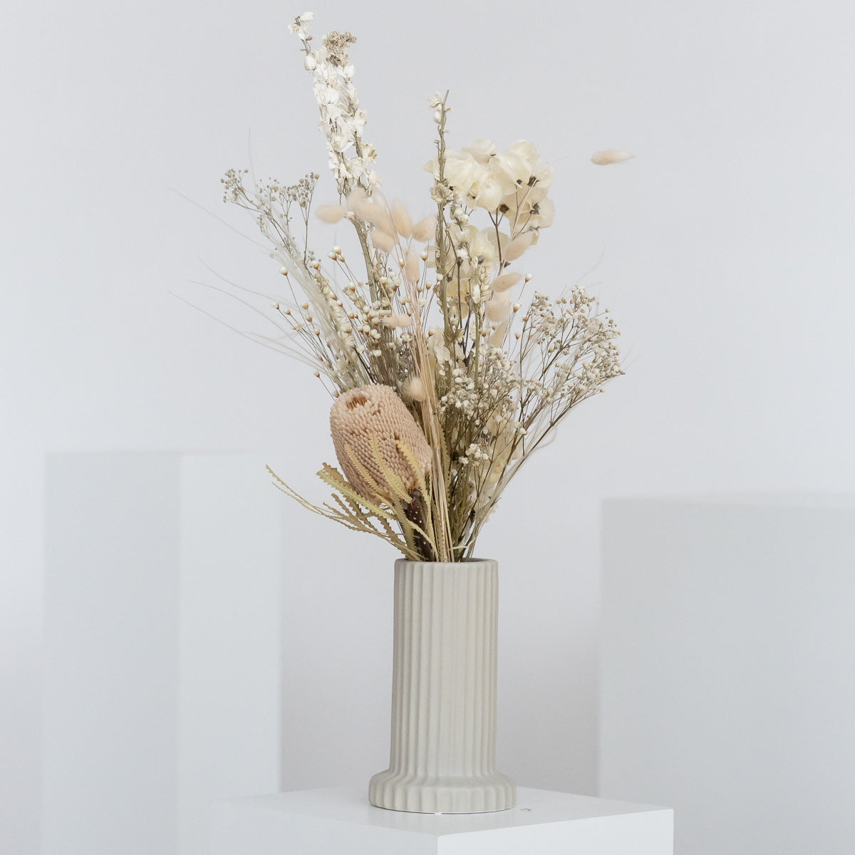 Touch of Beige: Extravaganz trifft auf Frühlingsfrische - Lykke&You GmbH